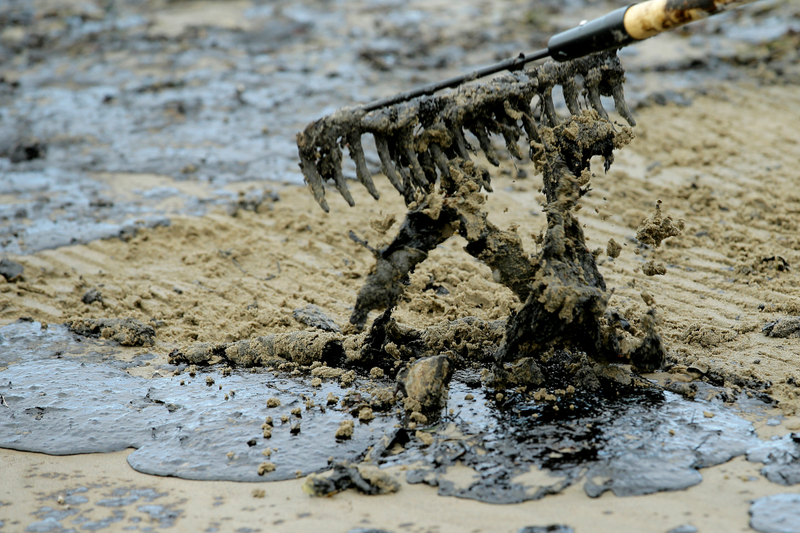 Illustration for article titled Santa Barbara Still Reeling From the Worst Oil Spill in Decades